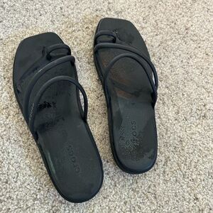 Crocs Women's Miami Toe Loop Sandal